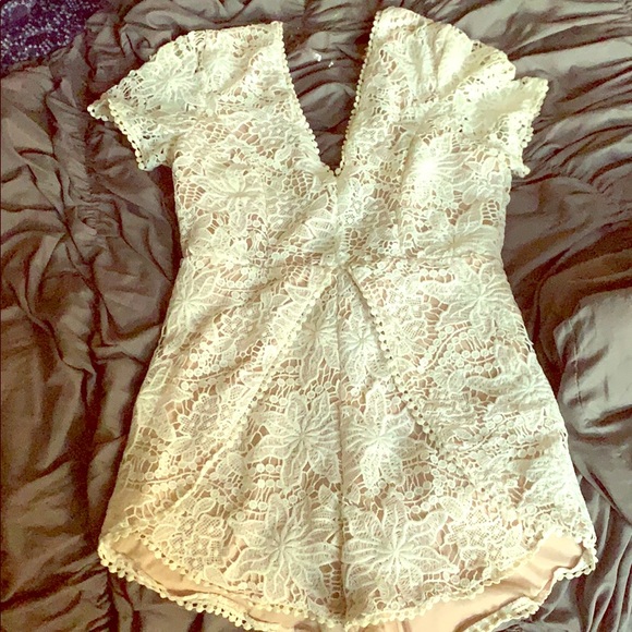 White Lace Romper - Picture 2 of 4